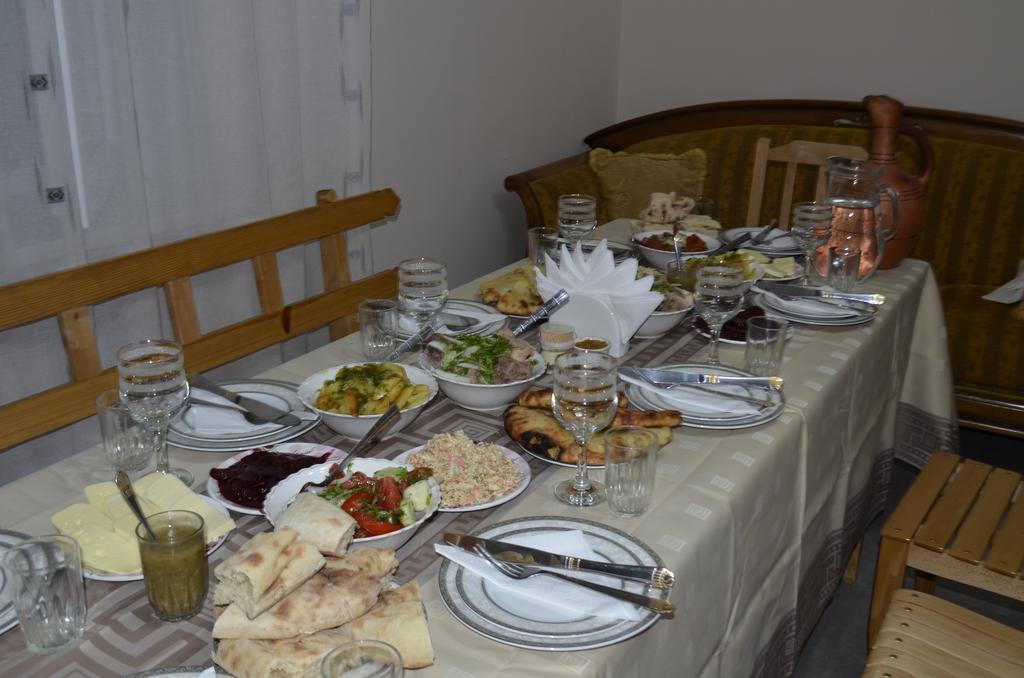 Guest House Gogia Zhabeshi Buitenkant foto